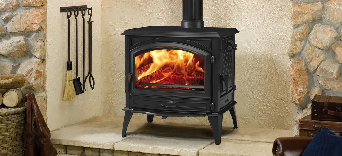 ドブレ 640WD 鋳物薪ストーブ(写真:Dovre)
