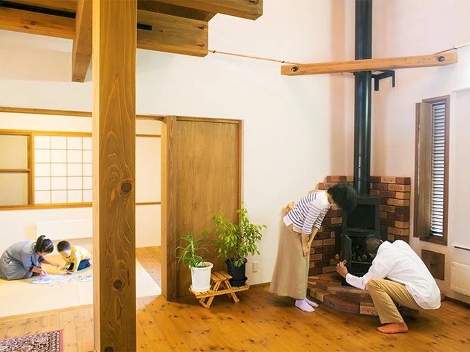 石村工業 クラフトマンの薪・ペレット兼用ストーブ