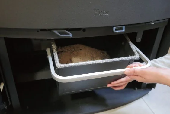 HETA ロギ — 灰受けは、8ℓ（写真：ファイヤーサイド）