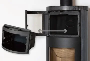 HETA スクルド — オーブン室は、外して掃除できる(写真:ファイヤーサイド)