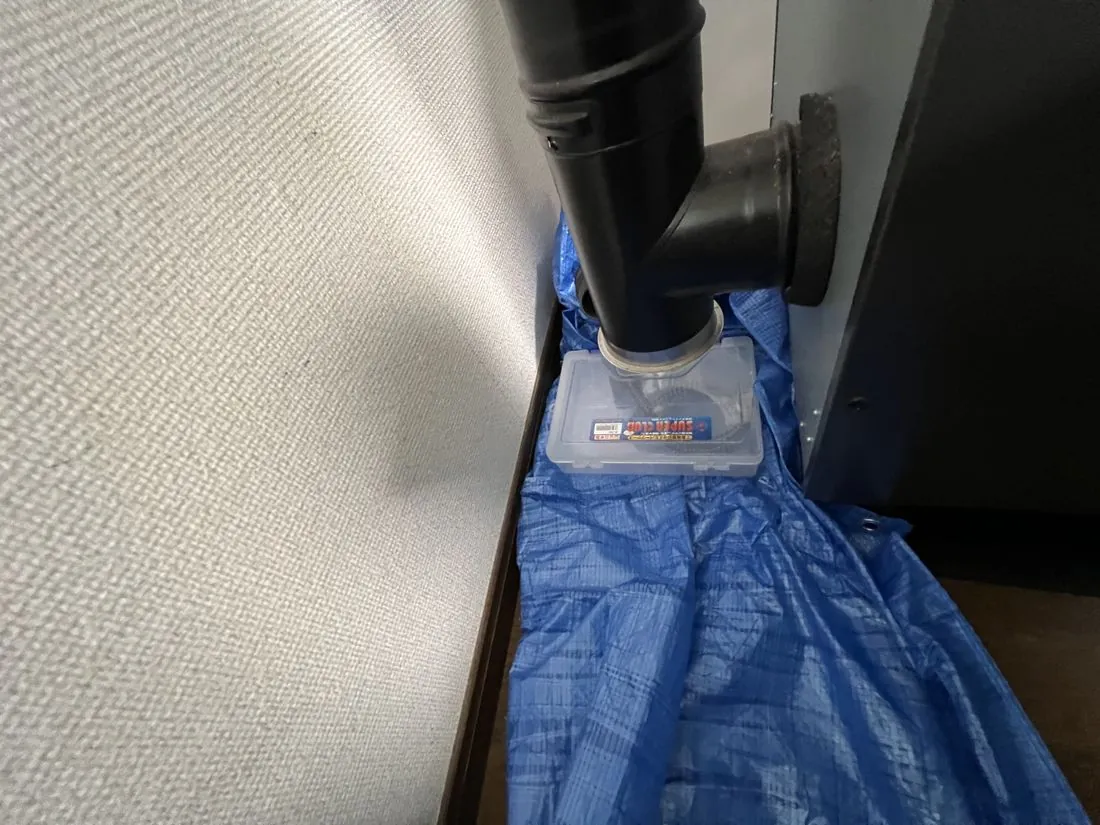 燃焼室と送風ファンまで開ける