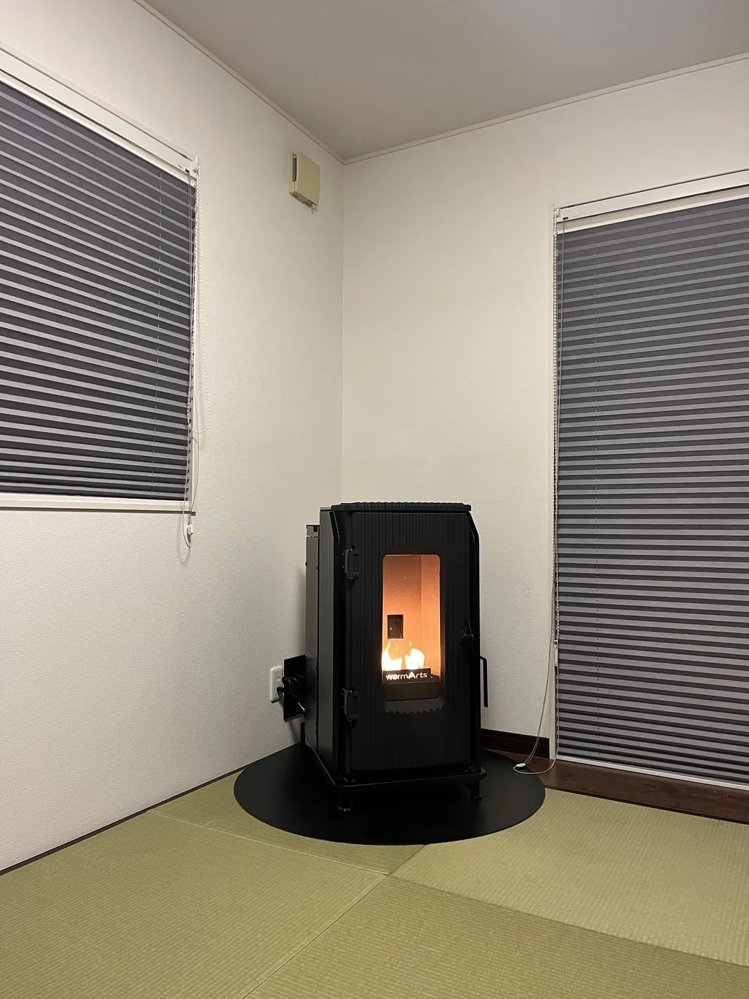 D'STYLE ペレットストーブ施工事例 和室の隅に(ウォームアーツ)