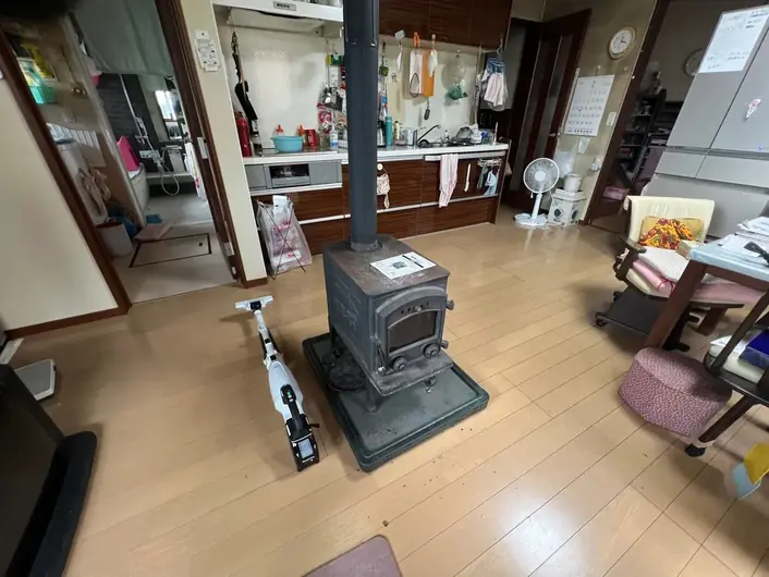 紫波郡矢巾町で、薪ストーブのメンテナンスをしました。
