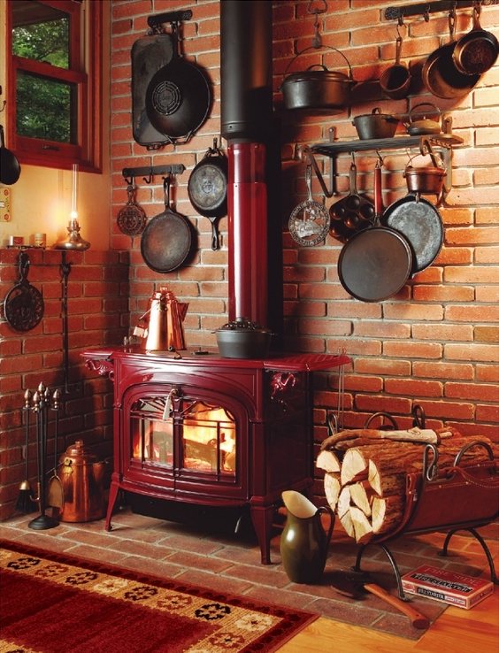 バーモントキャスティングス アンコール レンガの壁と暮らしの道具（写真：Vermont Castings）