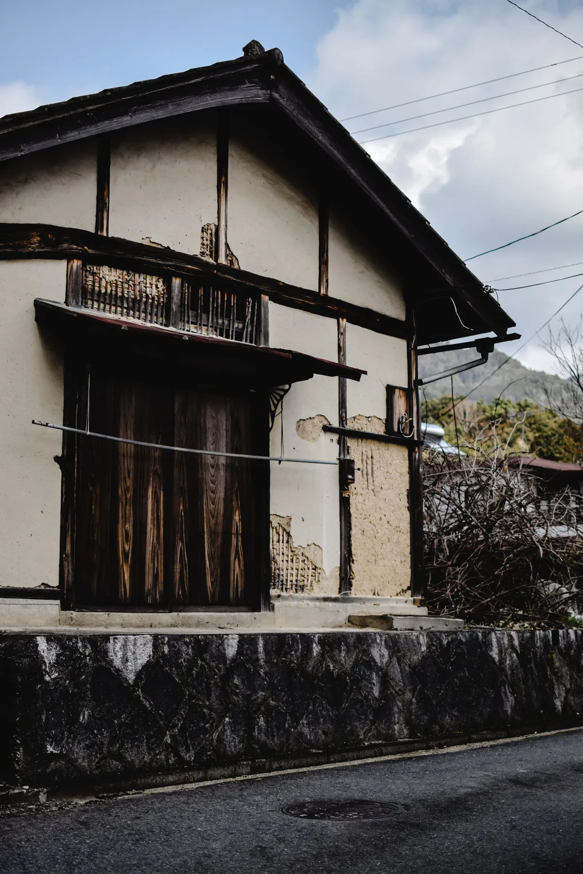 京都の伝統的な古民家の外観