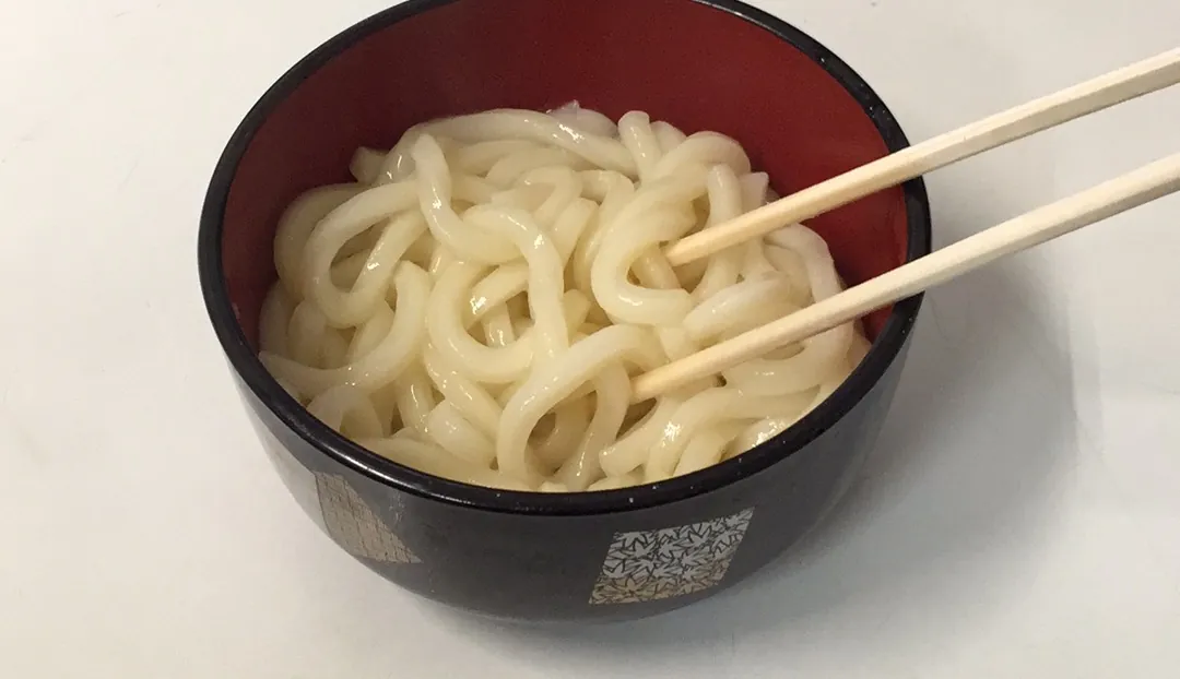 薪ストーブでの料理のようす