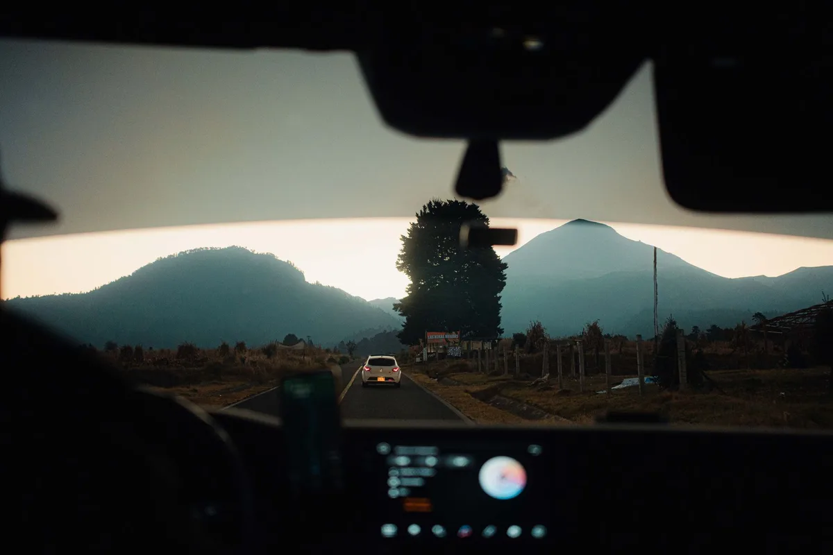 山岳道路のドライブ