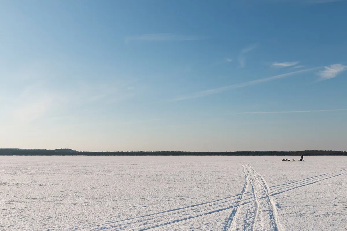 雪のフィンランドの町
