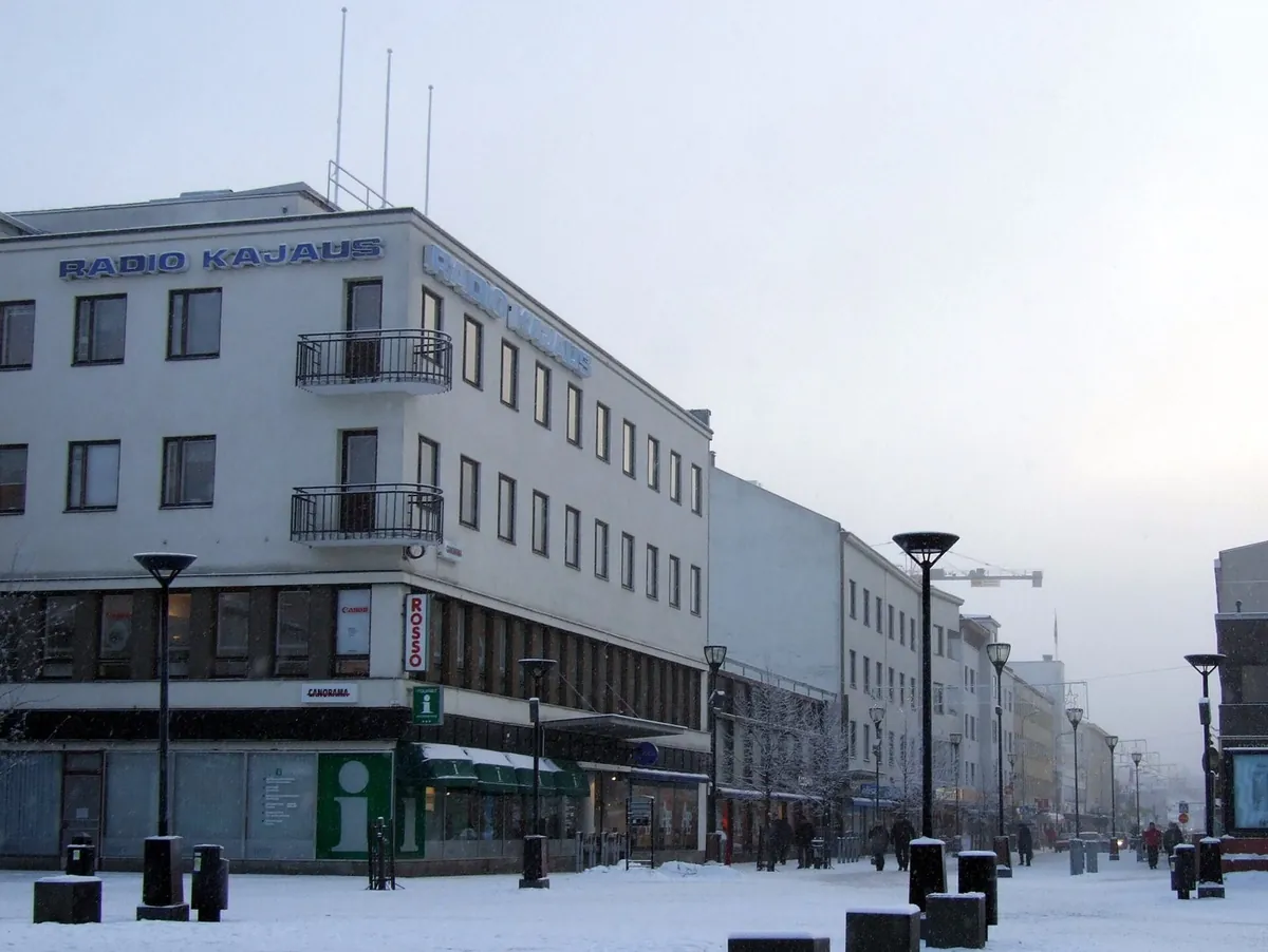 雪のフィンランドの町