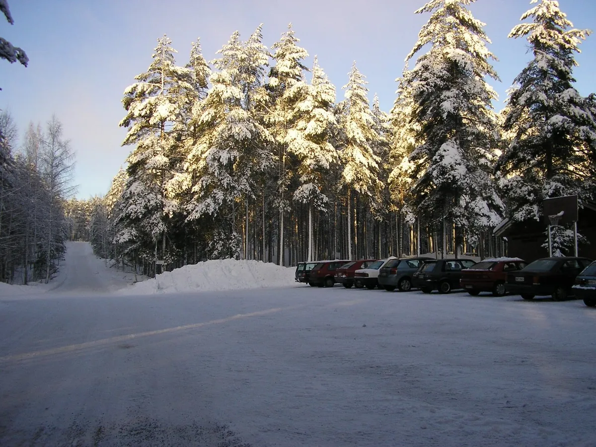 雪のフィンランドの町