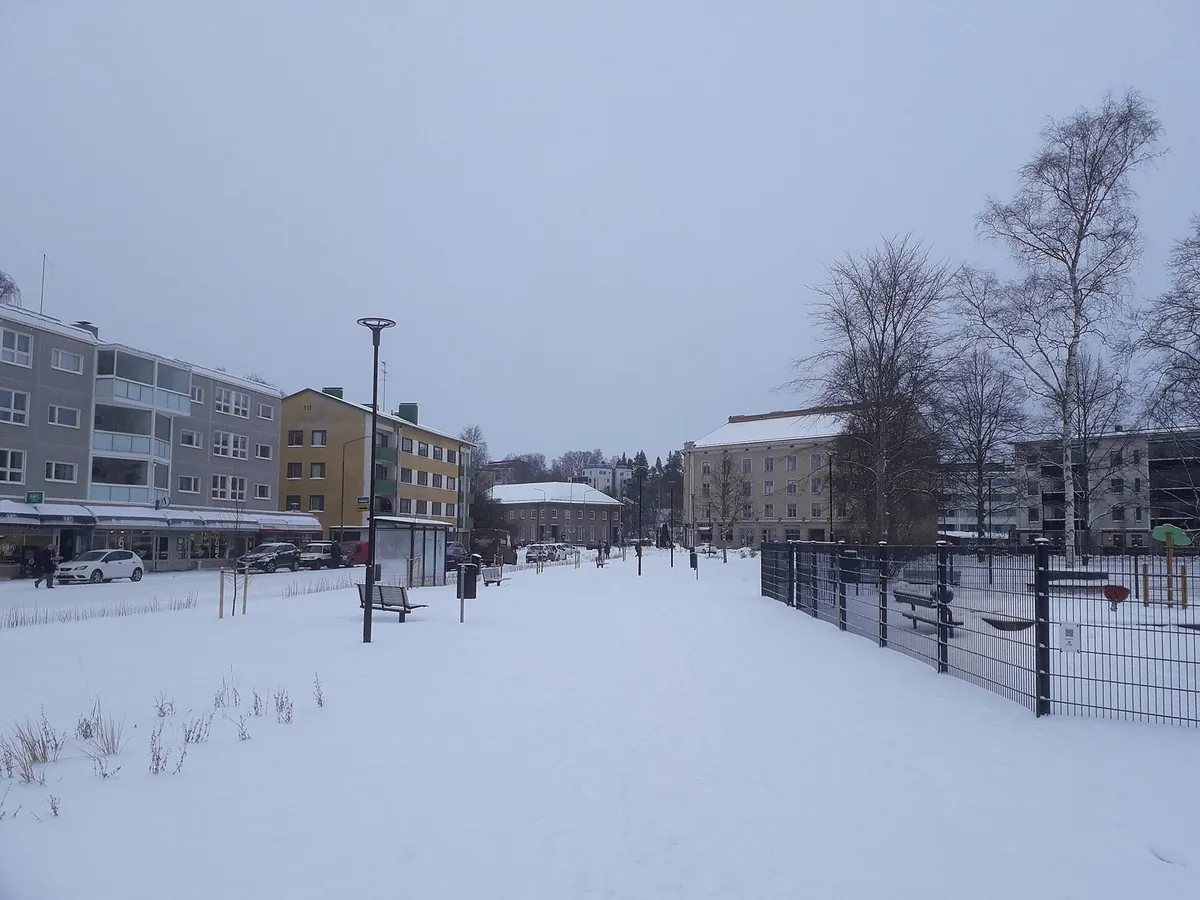雪のフィンランドの町