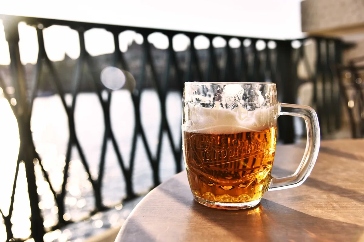ビールのグラスマグ